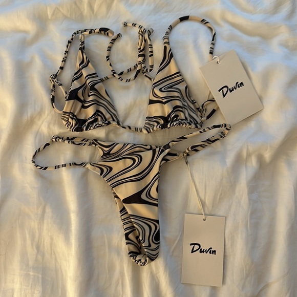 Duvin Leisure Swimsuit - Picture 3 of 3